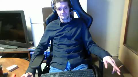 Snapshot of bponie1 chatting on February 4, 1:45 am bponie1 online show from February 4, 1:45 am