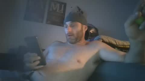 Snapshot of bpstamourconstruction1 chatting on December 18, 9:37 am bpstamourconstruction1 online show from December 18, 9:37 am