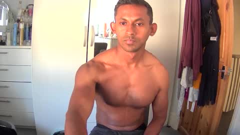 Snapshot of br0wn_prince24 chatting on July 12, 8:38 am br0wn_prince24 online show from July 12, 8:38 am