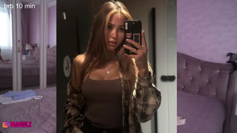 Snapshot of brabuss_ chatting on January 23, 4:52 am Lana online show from January 23, 4:52 am