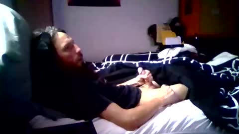 Snapshot of brad1989musiclife chatting on May 9, 1:38 pm GuitarBrad1989 online show from May 9, 1:38 pm