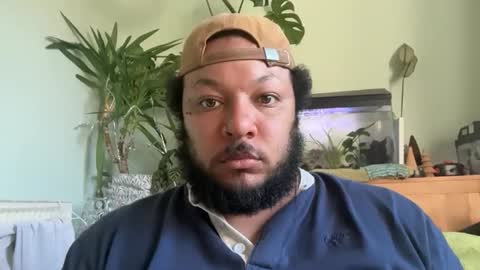 Snapshot of brad_368 chatting on April 25, 3:53 pm Brad online show from April 25, 3:53 pm