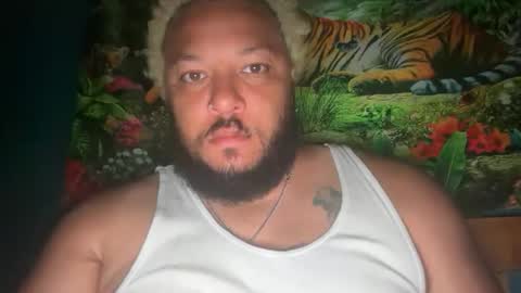 Snapshot of brad_368 chatting on June 5, 10:04 pm Brad online show from June 5, 10:04 pm