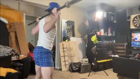 Snapshot of brad_bounce chatting on November 3, 8:32 pm Brad Ballsy online show from November 3, 8:32 pm