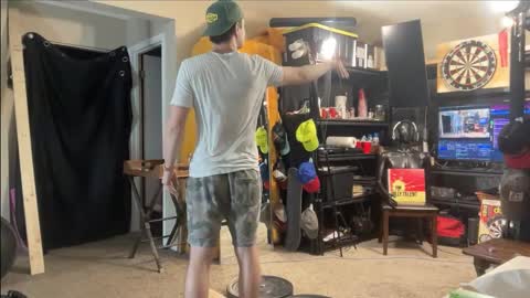 Snapshot of brad_bounce chatting on January 17, 3:44 am Brad Ballsy online show from January 17, 3:44 am