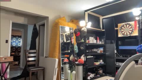 Snapshot of brad_bounce chatting on February 25, 8:07 pm Brad Ballsy online show from February 25, 8:07 pm