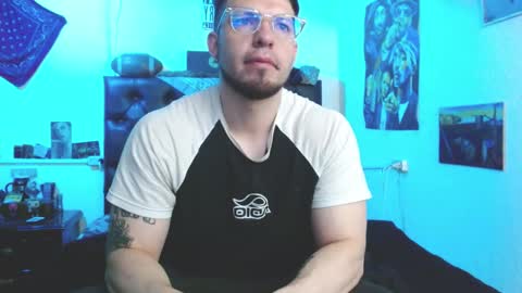 brad hot boy online show from December 5, 3:20 pm