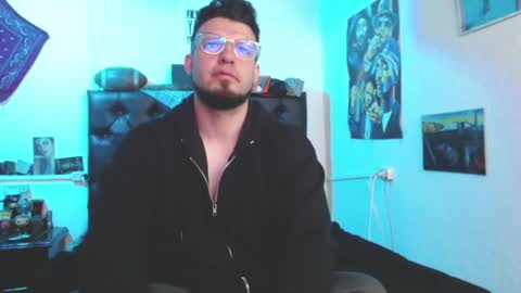 Snapshot of brad_hot_boy chatting on April 16, 3:35 pm brad hot boy online show from April 16, 3:35 pm