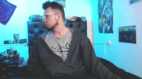 Snapshot of brad_hot_boy chatting on May 20, 2:56 pm brad hot boy online show from May 20, 2:56 pm