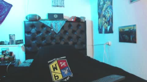 Snapshot of brad_hot_boy chatting on June 3, 3:39 pm brad hot boy online show from June 3, 3:39 pm
