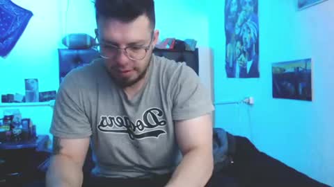 Snapshot of brad_hot_boy chatting on June 13, 3:10 pm brad hot boy online show from June 13, 3:10 pm