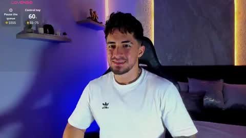 Snapshot of brad_summer chatting on June 26, 6:23 pm brad summer online show from June 26, 6:23 pm