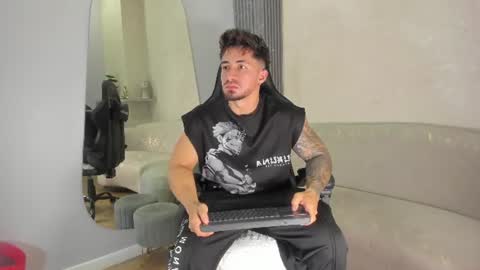 Snapshot of brad_summer chatting on July 3, 5:41 pm brad summer online show from July 3, 5:41 pm