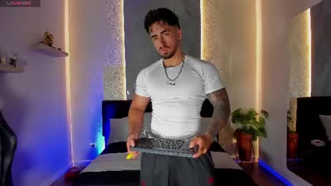 Snapshot of brad_summer chatting on July 23, 5:55 pm brad summer online show from July 23, 5:55 pm