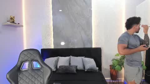 Snapshot of brad_summer chatting on July 28, 5:45 pm brad summer online show from July 28, 5:45 pm
