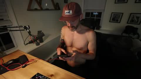 BradBronton online show from May 8, 1:00 am