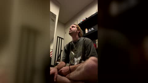 Snapshot of braden_thompson2012 chatting on April 18, 7:56 am braden_thompson2012 online show from April 18, 7:56 am