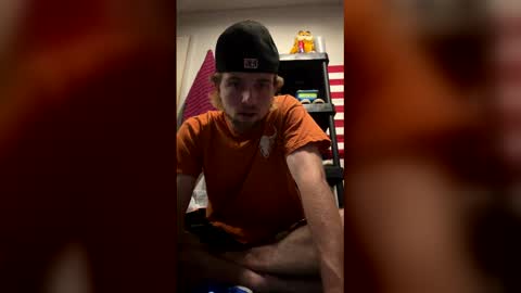 Snapshot of braden_thompson2012 chatting on May 2, 4:39 am braden_thompson2012 online show from May 2, 4:39 am