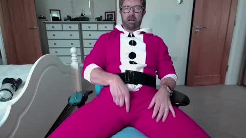 bradley77777 online show from December 24, 2:22 pm