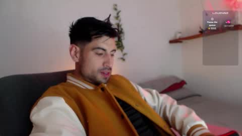 Snapshot of bradley_muscle chatting on March 3, 1:12 am Bradley online show from March 3, 1:12 am