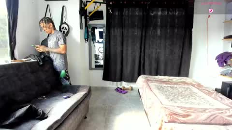 Snapshot of bradley_strong_ chatting on April 20, 1:47 pm Bradley Strong online show from April 20, 1:47 pm