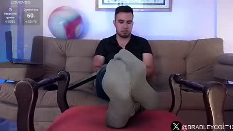 Snapshot of bradleycolton chatting on July 6, 3:03 pm Bradley Colton Independ Model online show from July 6, 3:03 pm