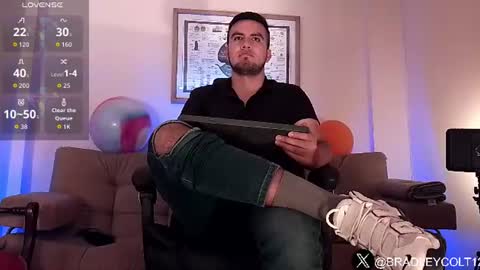 Snapshot of bradleycolton chatting on July 13, 3:15 pm Bradley Colton Independ Model online show from July 13, 3:15 pm