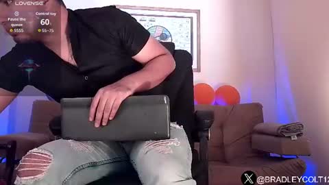 Snapshot of bradleycolton chatting on July 28, 1:54 pm Bradley Colton Independ Model online show from July 28, 1:54 pm