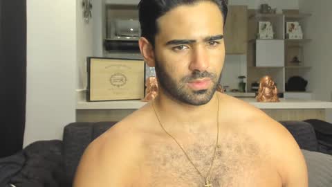 bradleymartin7 online show from February 1, 11:58 pm