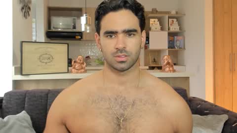 bradleymartin7 online show from December 16, 9:09 pm