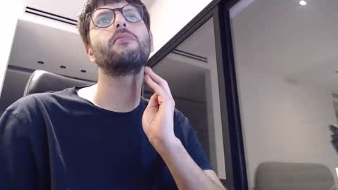 Snapshot of brads91 chatting on December 4, 6:17 pm brads online show from December 4, 6:17 pm