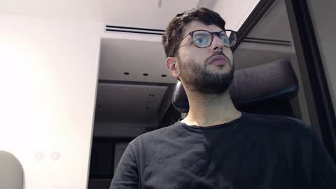 Snapshot of brads91 chatting on December 11, 10:27 pm brads online show from December 11, 10:27 pm