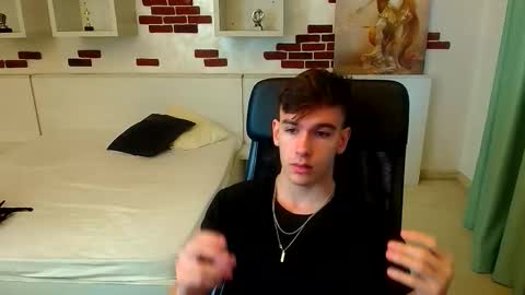 BradyFlint online show from November 29, 8:39 am