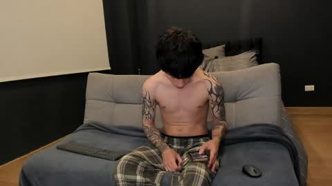 Brand online show from April 1, 4:02 am