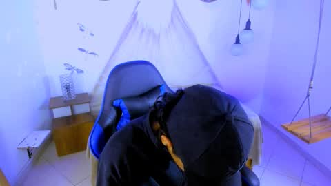 B R A N D online show from December 14, 5:02 am