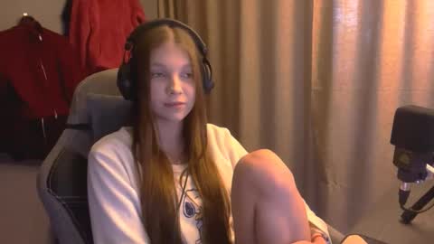 Alice online show from October 20, 1:44 pm