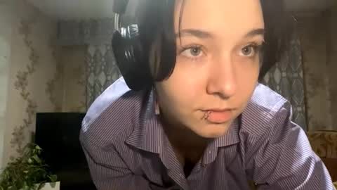 Snapshot of brandevega chatting on December 16, 8:14 pm Emily online show from December 16, 8:14 pm