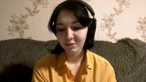 Emily online show from December 20, 5:53 pm