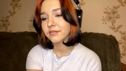 Emily online show from February 10, 8:35 pm