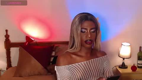 Snapshot of brandi_ross_ chatting on November 13, 7:24 pm Brandy online show from November 13, 7:24 pm