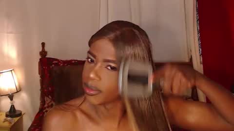 Snapshot of brandi_ross_ chatting on December 14, 1:49 pm Brandy online show from December 14, 1:49 pm