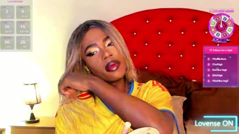Snapshot of brandi_ross_ chatting on June 11, 7:23 pm Brandy online show from June 11, 7:23 pm
