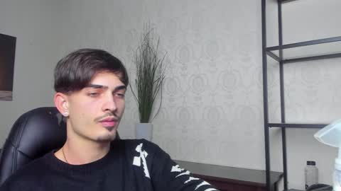 BrandonTateX online show from December 13, 4:27 pm