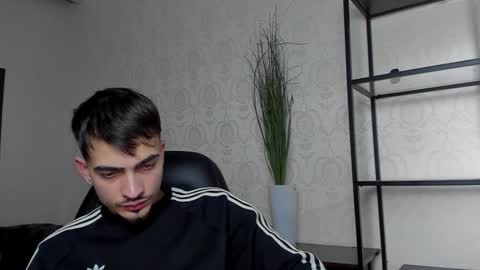 BrandonTateX online show from January 22, 1:00 pm