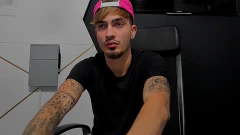 BrandonTateX online show from December 21, 5:53 pm