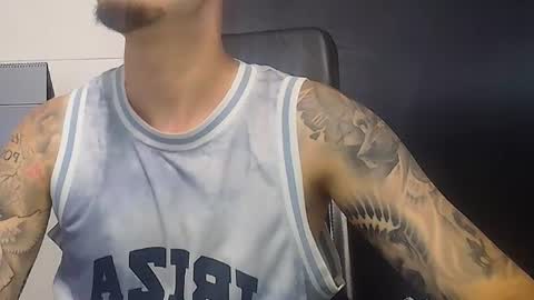 Snapshot of brandontatex chatting on June 17, 5:43 am BrandonTateX online show from June 17, 5:43 am
