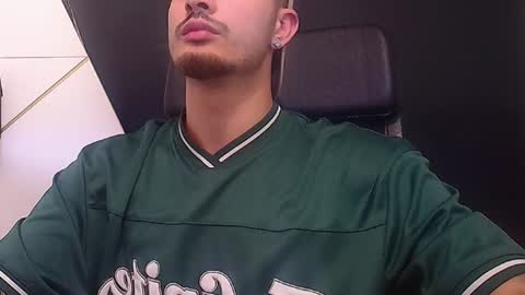 Snapshot of brandontatex chatting on June 19, 3:38 pm BrandonTateX online show from June 19, 3:38 pm