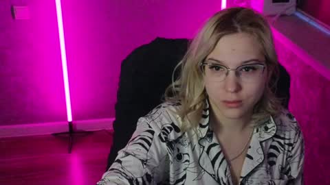 Belle  online show from January 3, 2:43 am