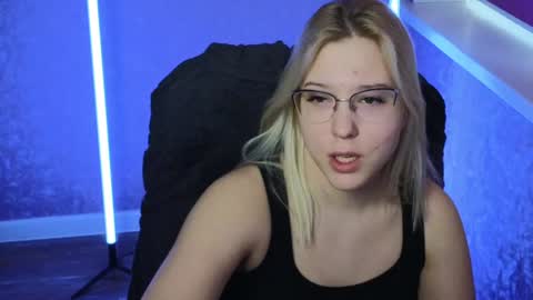 Belle  online show from January 13, 7:32 am