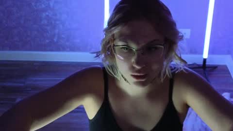 Belle  online show from January 17, 5:21 am